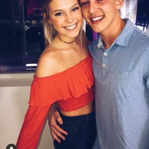 Red flare sleeve crop top